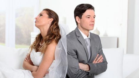 Un bărbat vrea ca socrii lui să plătească toate cheltuielile de nuntă. Reacția furioasă a logodnicei lui în mediul online