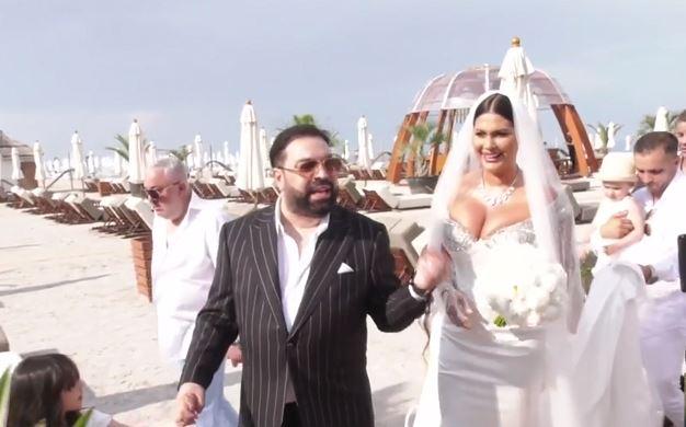maniac Juggling Residence De ce Florin Salam a amânat mai bine de 8 ani să facă nunta cu Roxana  Dobre. Are legătură cu Fănica, răposata lui soție | Antena 1