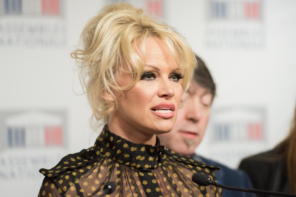 Pamela Anderson nu încetează să uimească prin frumusețe chiar și la 55 de ani. Blonda din "Baywatch" are secretul frumuseții