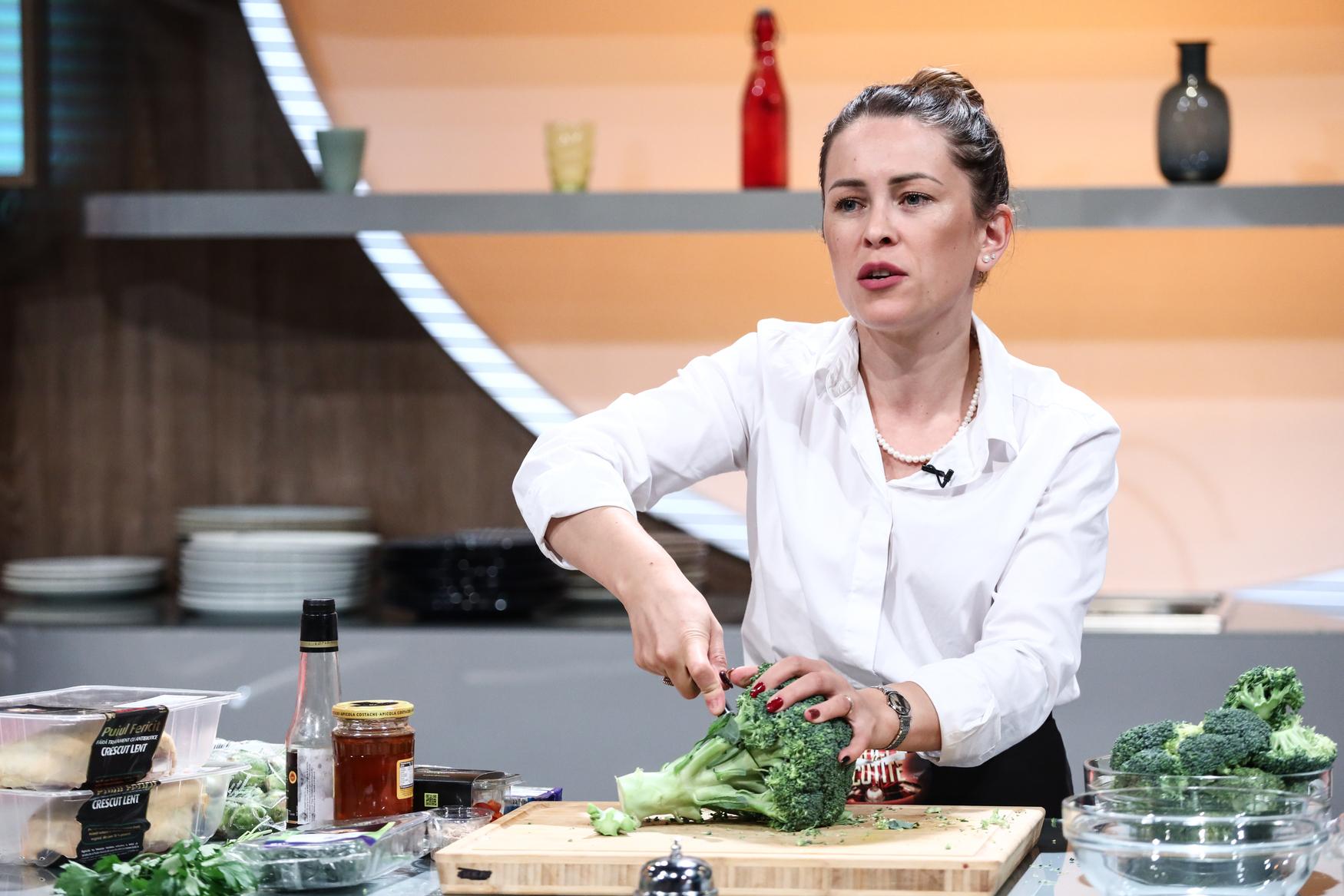 Chefi la cuțite, 29 martie 2023. Nina Hariton, prima femeie care a primit  trei cuțite de aur! În ce echipă a ales să meargă | Antena 1