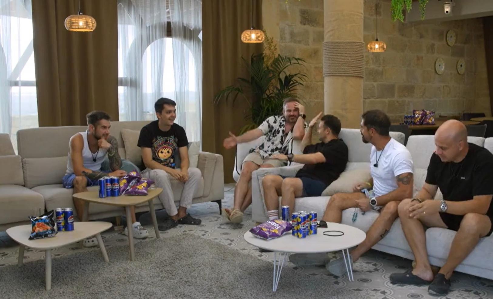 Concurenții de la Power Couple România, în salon