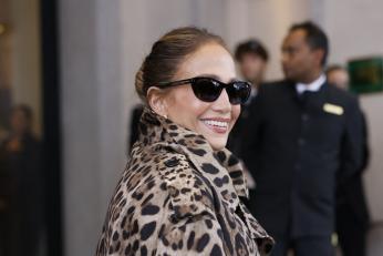 Jennifer Lopez, apariție într-un costum de baie alb! Fotografia publicată de artistă și mesajul care o însoțește