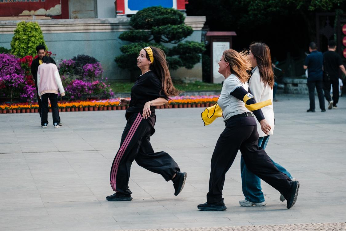 Maya și Mirela Retegan la Asia Express