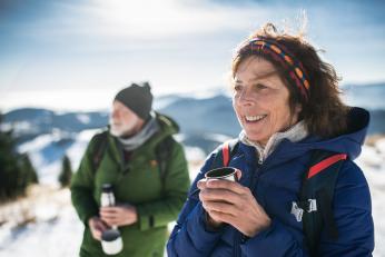 Are 60 de ani și lucrează în Antarctica. Viața neașteptată de acolo: cluburi de noapte, petreceri și lumină 24 de ore