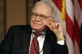 Warren Buffett spune că această abilitate îți poate crește valoarea cu 50%. Ce ar trebui să înveți să faci mai bine