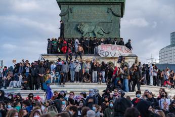 Weekend sub tensiune în Europa! Proteste anunțate la Paris și Florența, după violențele din ultimele zile