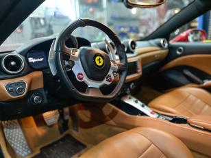 Prima mașină electrică Ferrari a fost dezvăluită. Cum arată autoturismul creat de designerul iPhone