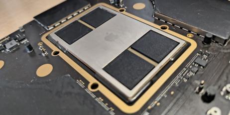 (P) De la “nu mai pornește” la perfect funcțional. Reparație MacBook Pro 16 în București