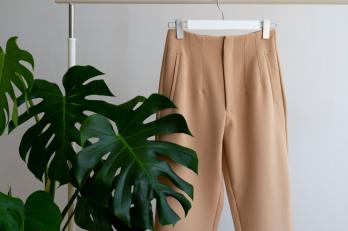 (P) Cu ce se poartă pantalonii largi. Idei de ținute moderne pentru un stil relaxat