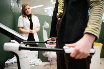 Caravana medicală „Obezitatea este o boală” lansează un program de evaluare gratuită dedicat publicului larg