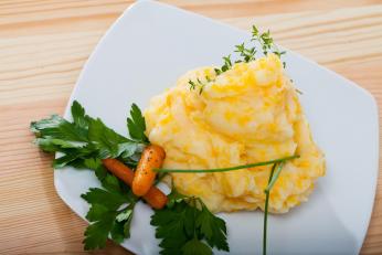 Piure de păstârnac cu ulei de măsline și salvie, o adevărată delicatesă