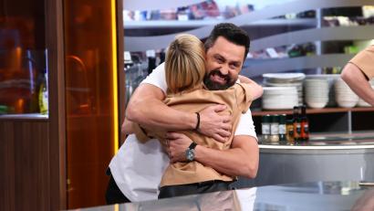 Chefi la cuțite, 28 aprilie. Patru noi concurenți intră în echipe. Pe cine a adus chef Orlando pentru a-i destabiliza pe adversari