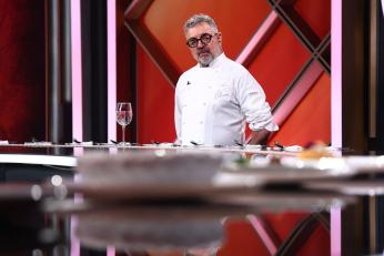 Premieră istorică la Chefi la cuțite: Chef-ul cu 3 stele Michelin Mauro Uliassi vine la jurizare, în Semifinala sezonului 17