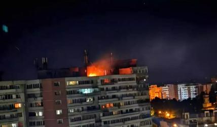 O dronă rusească a lovit un bloc din Galați. Ce explicație a dat MApN. De ce nu a doborât-o: „Timpul a fost extrem de scurt”