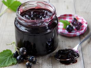 Dulceață de coacăze negre. Rețetă tradițională cu gust intens de vară