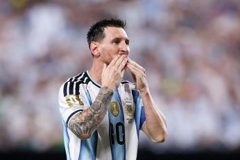 Imagini emoționante cu Messi în lacrimi după primul gol contra Algeriei. Drama neștiută prin care trece starul argentinian