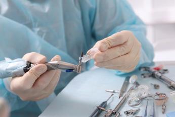 (P) Cum alegi instrumentarul potrivit pentru fiecare specialitate dentară? 10 recomandări practice pentru decizii corecte