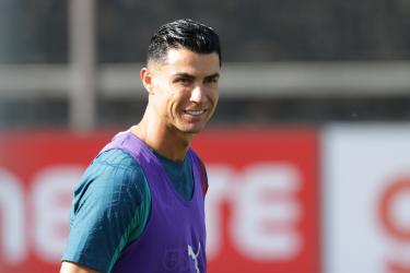 Cristiano Ronaldo, moment emoționant alături de fiul său în timp ce îl învață mișcări inedite de fotbal