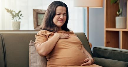 Arsurile la stomac în timpul sarcinii. Ce alimente le declanșează și cum le eviți