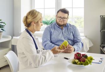 Motivul neașteptat pentru care bărbații nu slăbesc. Ce îi împiedică să țină dietă