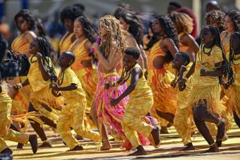 Ce s-a întâmplat cu micuții din Uganda care au dansat cu Shakira la Mondial. Cum este vedeta în spatele camerelor