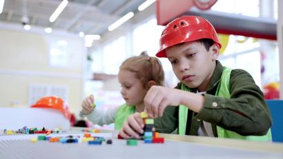 Invenția din piese Lego a unui copil de 12 ani a uimit giganții tech. Ce poate face la un cost redus