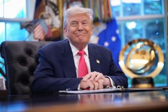 Cât costă o poză cu Donald Trump. Republicanii au dezvăluit prețul enorm pe care îl cer