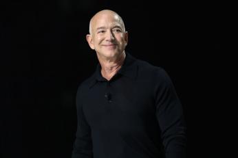 Părinții lui Jeff Bezos și-au riscat economiile după ce 40 de investitori l-au refuzat. Ce s-a ales de cei 245.573 de dolari
