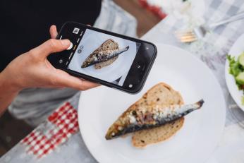 De ce mănâncă toți influencerii sardine. Trendul care a cucerit rețelele sociale și ce beneficii ar avea