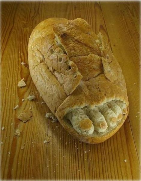 Inedit! Artistii care sculpteaza in... paine!