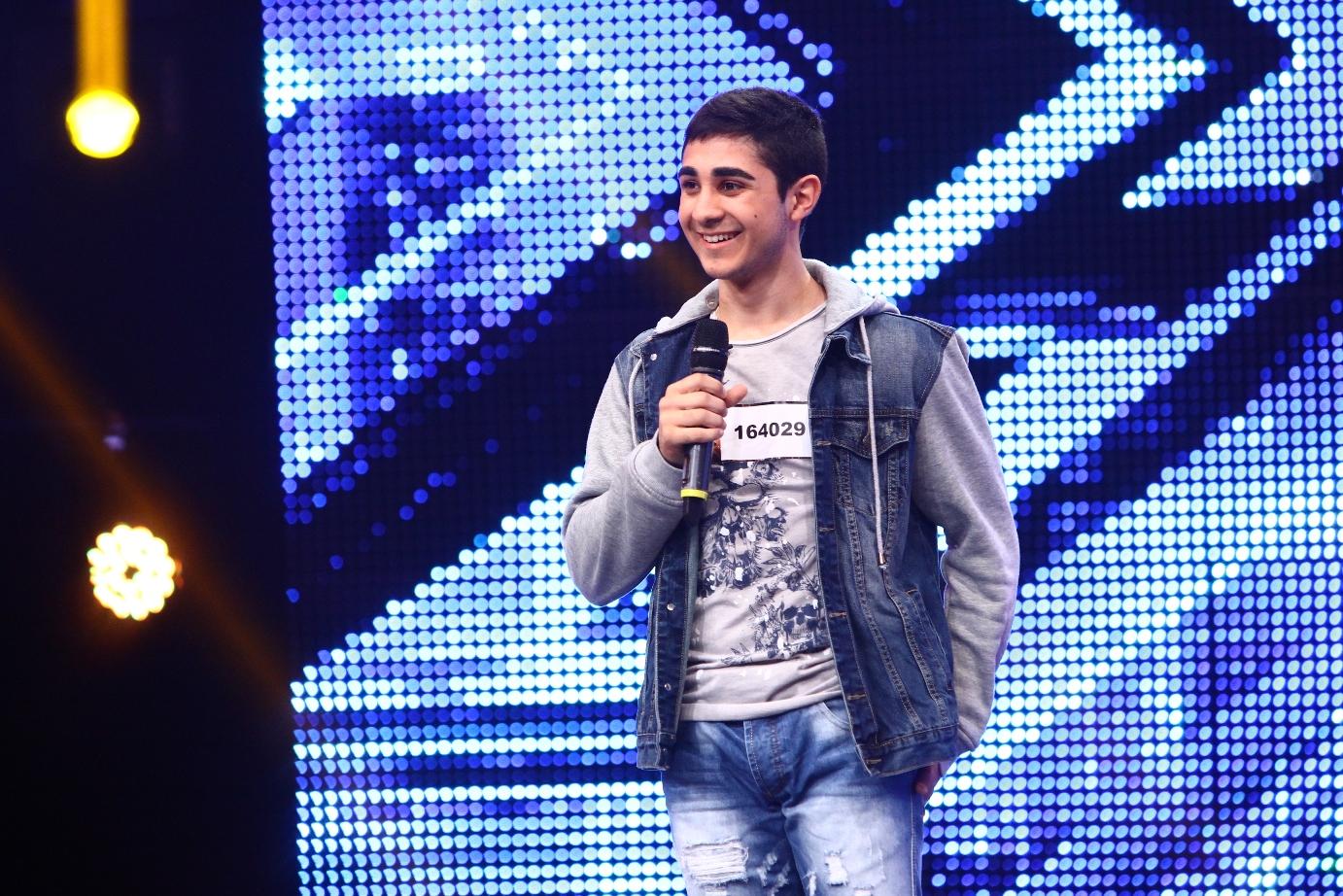 Un tânăr din Suedia care a învins leucemia vine la X Factor