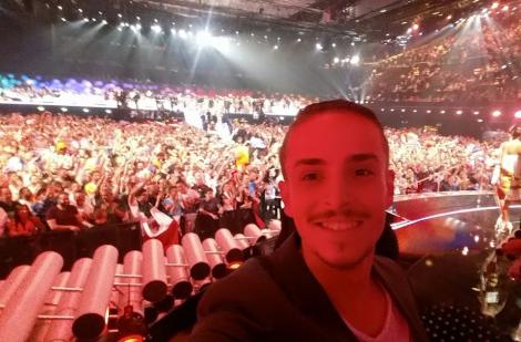 Andrei Leonte e pe val! Câştigătorul show-ului X Factor lansează primul single în engleză: "Hesitate to love"