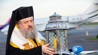 Sfânta Lumină ajunge în România de la Ierusalim și anul acesta: „Cu ajutorul Lui Dumnezeu, vom veni cu o cursă specială”