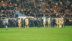 Primul anunţ al UEFA după ce meciul România – Kosovo a fost abandonat!