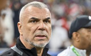 Gestul uriaş făcut de Cosmin Olăroiu pentru 10 elevi români blocaţi în Dubai, la 5.000 km de casă