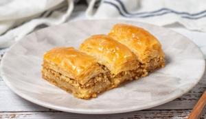Baclava de post. Rețeta celui mai dulce și aromat desert