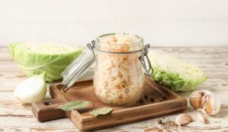 Ce înseamnă să vânturi varza murată? Un proces important care nu trebuie ratat pentru obținerea unui produs perfect