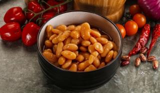 Ce ar trebui să faci întotdeauna înainte de a consuma sau a găti fasole la conservă. Ce arată nutriționiștii