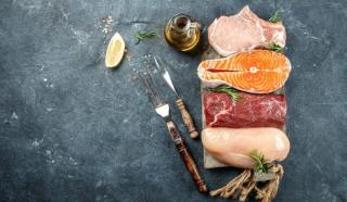 Somon sau pui. Care este cea mai bună sursă de proteine pentru sănătatea inimii