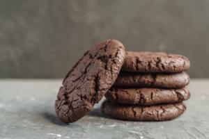 Cookie cu ciocolată, din doar 3 ingrediente. Fără făină, unt sau ulei