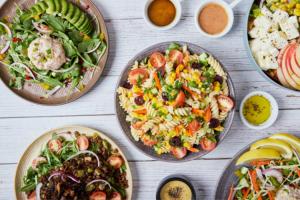 Salate pentru masa de Paște. 9 rețete ușoare și gustoase pentru un meniu de sărbătoare