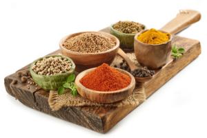 5 condimente pentru mâncare indiană pe care trebuie să le ai în bucătărie