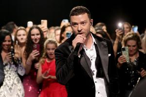 Justin Timberlake și-a oprit brusc spectacolul din Texas. Cântărețul a vrut să se asigure că un fan primește asistența medicală necesară