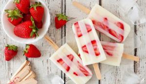 Înghețată cu iaurt și căpșuni. Un desert perfect pentru copilul tău
