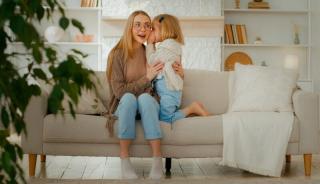 Cum să vorbești cu copiii despre pornografia pe internet – Ghid pentru părinți