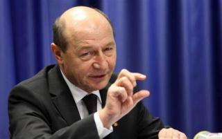 Traian Băsescu a anunțat pe cine va vota după scandalul pozelor publicate de Elena Lasconi