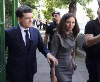 Anunț surprinzător despre relația dintre Nicușor Dan și Mirabela: Nu e doar concubina lui, e și…