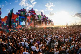 A fost prăpăd după Beach, please! Cum au fost surprinși tinerii de la festival, la câteva ore după final
