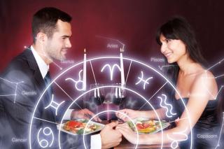 Zodiile care în august vor fi curtate intens. Magnet pentru flirturi și aventuri romantice