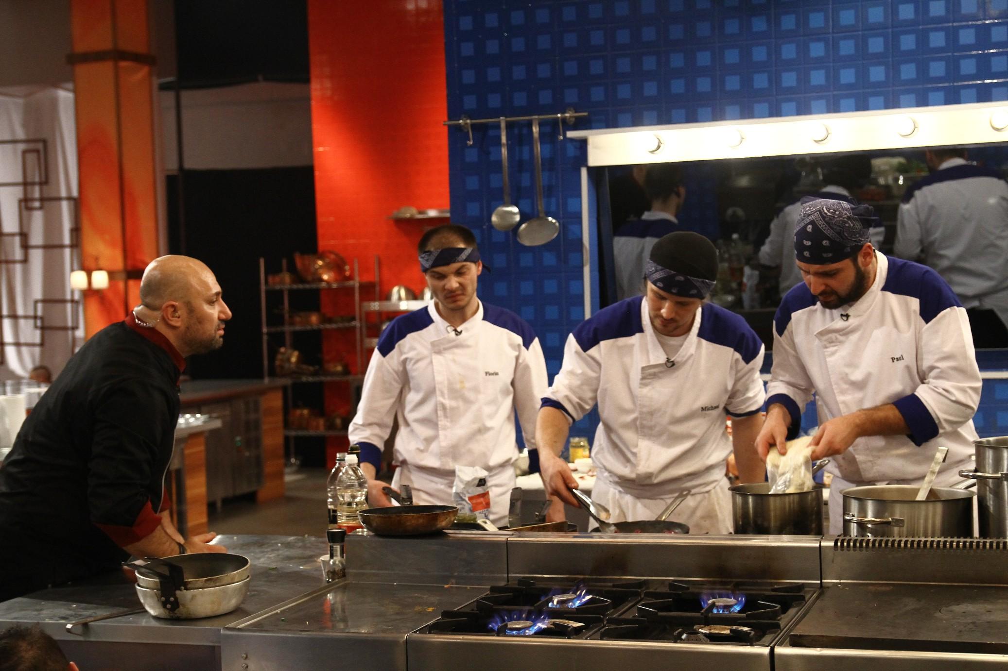 Chef Cătălin Scărlătescu, în conflict cu băieții la ”Hell’s Kitchen – Iadul bucătarilor”